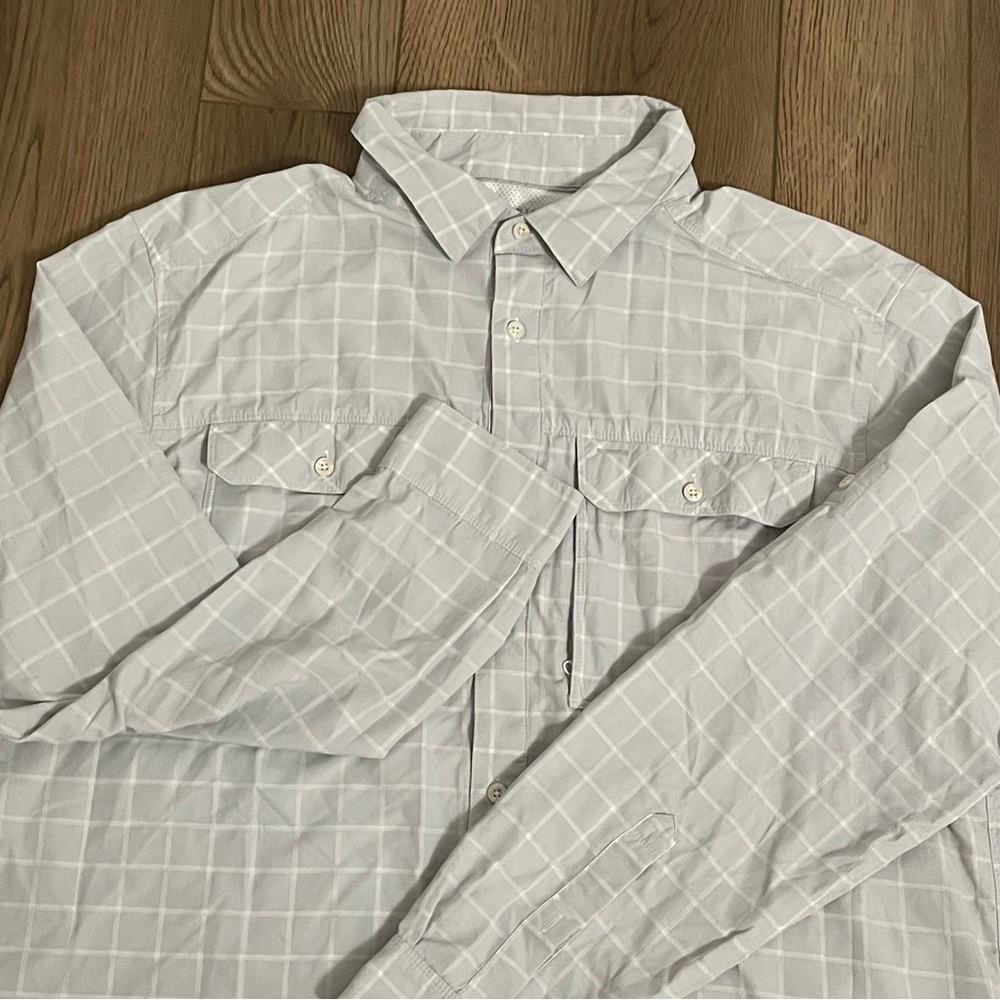 Mountain Hardwear Plaid Gray Long Sleeve Shirt‎